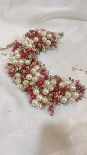 White Pearl and Red Beads Gajra
