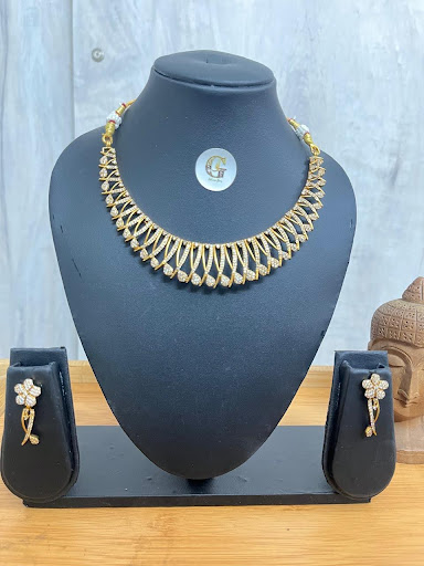 Exquisite Gold-Plated Necklace Set